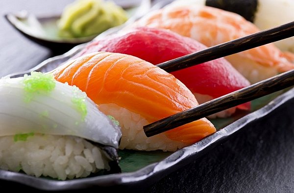 Nie wiesz co na obiad czy kolację? Spróbuj sushi!