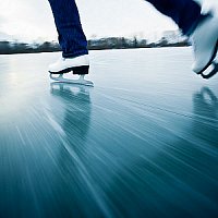 Skater, hokeista, czyli o stereotypach na lodowisku