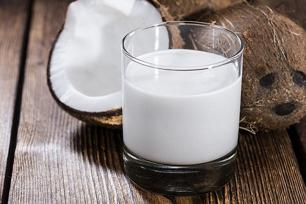 Wzbogać swój jadłospis zdrowym mlekiem roślinnym